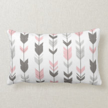 Fleckende Pfeile Pillow - rosa und grau auf weiß