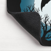 Fledermäuse und Bäume gegen den Mond Mousepad (Ecke)