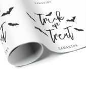 Fledermäuse und Trick oder behandeln Skripttext-Ha Geschenkpapier (Rolleneckpunkt)