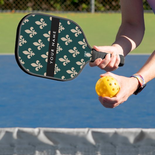 Fleur de Lis, Beige on Green, Royal, Your Name Pickleball Schläger (InSitu)