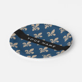 Fleur de Lis, Beige on Navy Blue, Royal, Your Name Pappteller (Schrägansicht)