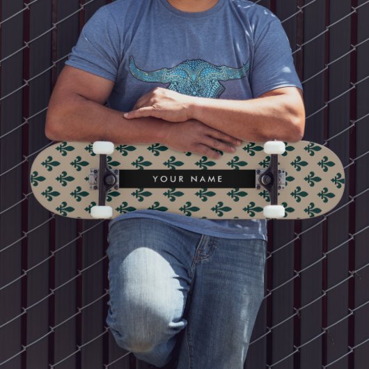Fleur de Lis, Green on Beige, Royal, Your Name Skateboard (Außenbereich 3)