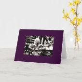 Fleur de Lis [Greeting Card] on Purple Karte (Gelbe Blume)