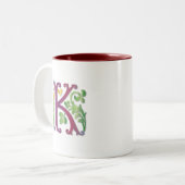 Fleur-de-lis-K-Monogramm Zweifarbige Tasse (Vorderseite Links)