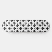 Fleur-de-lis-Muster mit weißem Hintergrund Skateboard (Horizontal)