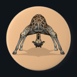 Flexible Giraffe Button<br><div class="desc">Hintergrundfarbe kann geändert werden - IHN EINSTELLEN - BEARBEITEN - HINTERGRUND hübsches akrobatisches Tier,  muss eine Wirbelsäule aus Pudding haben - versuchen,  die Welt aus einem anderen Blickwinkel zu sehen oder einfach nur herumzutäuschen</div>