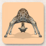 Flexible Giraffe Untersetzer<br><div class="desc">Hintergrundfarbe kann geändert werden - IHN EINSTELLEN - BEARBEITEN - HINTERGRUND hübsches akrobatisches Tier,  muss eine Wirbelsäule aus Pudding haben - versuchen,  die Welt aus einem anderen Blickwinkel zu sehen oder einfach nur herumzutäuschen</div>