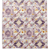 Fliederfarbene Patchwork-Quiltdecke im rustikalen Duschvorhang (Vorderseite)