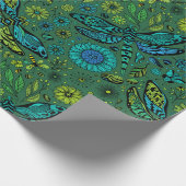 Fliege, Fliegenfliege auf smaragdgrünen Geschenkpapier (Ecke)