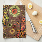 Fliege, Libelle auf Zimtbraun Geschirrtuch (Viertel Falte)