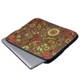 Fliege, Libelle auf Zimtbraun Laptopschutzhülle (Vorne Knopf)