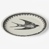 Fliegen-Antiken-Schwalben-Vogel auf beige Pappteller (Schrägansicht)