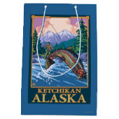 Fliegen-Fischen-Szene - Ketchikan, Alaska Mittlere Geschenktüte (Rückseite)