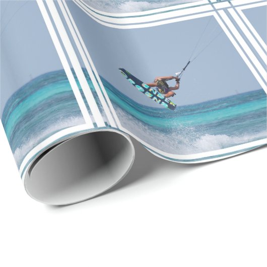 Fliegen Kitesurfer Geschenkpapier (Rolleneckpunkt)