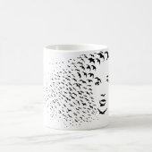 Fliegen-Krähen-oder Gesichts-optische Täuschung Kaffeetasse (Mittel)