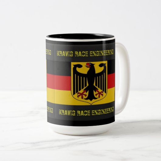 FLIEGEN SIE IHR FLAG DEUTSCHES RACING-DESIGN ZWEIFARBIGE TASSE (VorderseiteRechts)