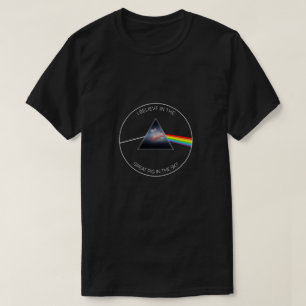 Fliegen von Schweinefleisch durch Prism Personalis T-Shirt