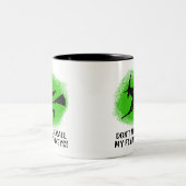 Fliegende Affen Zweifarbige Tasse (Mittel)