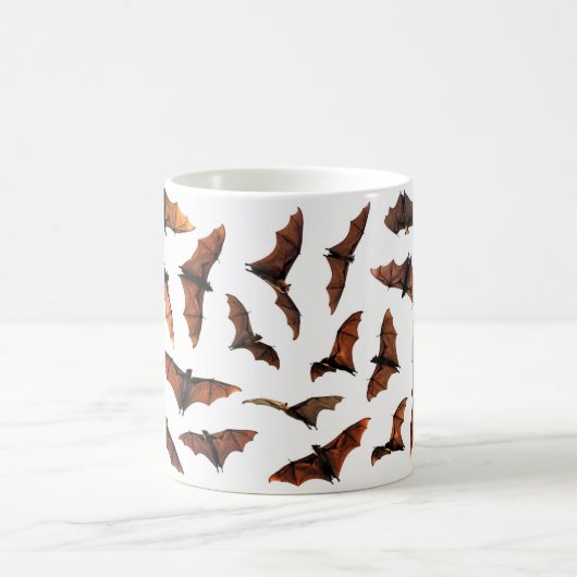 Fliegende Fuchs-FruchtFledermäuse im Himmel Kaffeetasse (Mittel)
