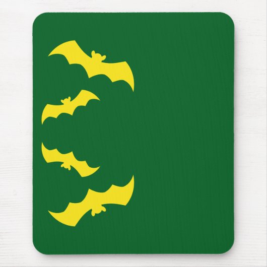 Fliegende gelbe Halloween-Fledermäuse Mousepad (Vorne)
