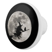 Fliegende Hexe mit leuchtendem Mond hinter ihr Keramikknauf (Rechts)