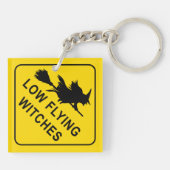 Fliegende Hexen, Warnzeichen Schlüsselanhänger (Rückseite)