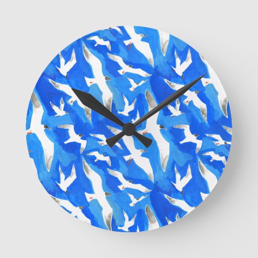 Fliegende Möwen am Himmel blau Runde Wanduhr (Vorderseite)