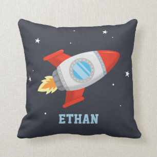 Fliegende Rakete im Weltraum, Personalisiert für K Kissen