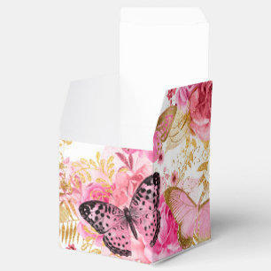 Fliegende Schmetterlinge mit rosa Blumen und golde Geschenkschachtel