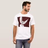 Fliegende Weiß-Tauben-Schokoladen-Farbgeschenke T-Shirt (Vorne ganz)