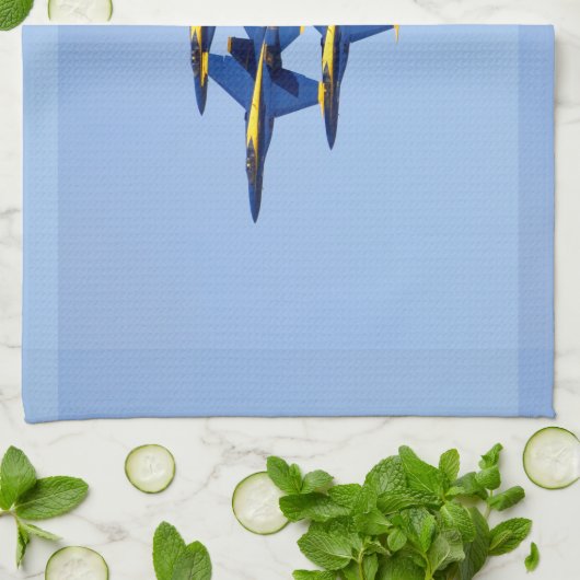 Fliegender blauer Engel Geschirrtuch (Gefaltet)