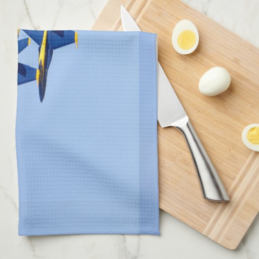 Fliegender blauer Engel Geschirrtuch (Viertel Falte)