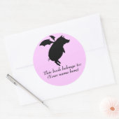 Fliegendes Buchzeichen Runder Aufkleber (Umschlag)