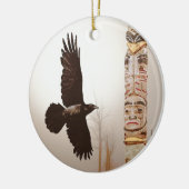 Fliegendes Raven & Totem Pole Fantasy Art Keramikornament (Links)