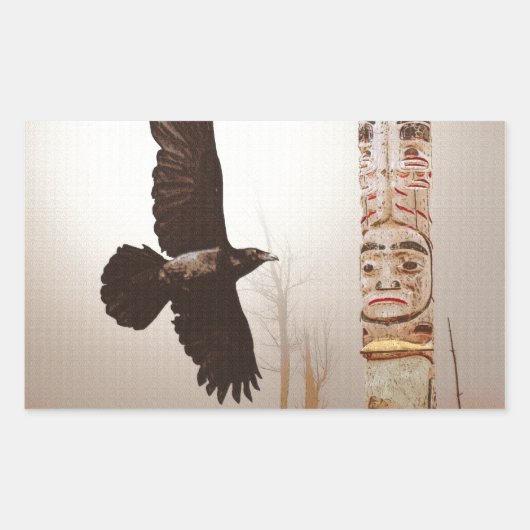Fliegendes Raven & Totem Pole Fantasy Art Rechteckiger Aufkleber (Vorderseite)
