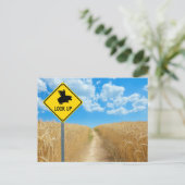 Fliegendes-Schwein-Wegweiser-Postkarte Postkarte (Stehend Vorderseite)