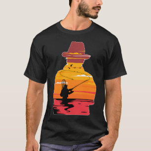 Fliegenfischen bei Sonnenuntergang T-Shirt