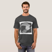 Fliegengnome-Shirt, dunkle Farben T-Shirt (Vorne ganz)