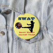 FLIEGENKLATSCHE: Intelligente Frauen gegen Trumpf Button (Beispiel)