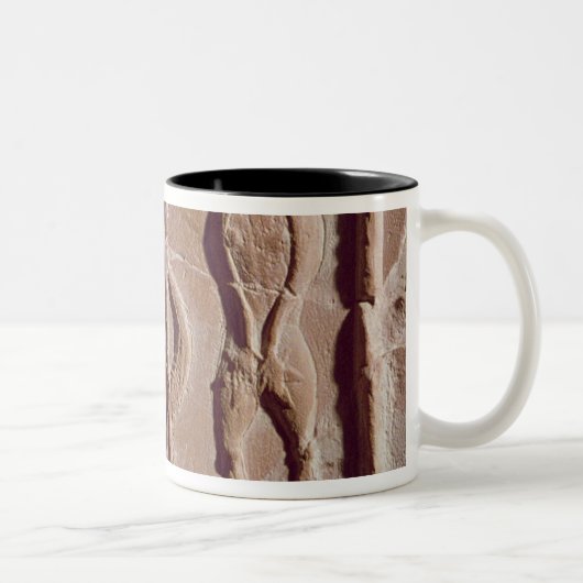 Fliese, die Adam und Eve, römisch darstellt Zweifarbige Tasse (Rechts)