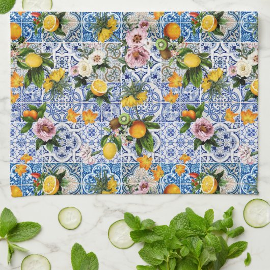 Fliesen im sizilianischen Stil mit Blume und Zitro Geschirrtuch (Gefaltet)