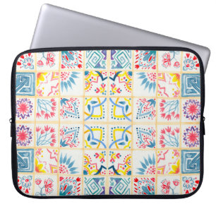 Fliesenboden mit orientalischen Ornamenten. Waterc Laptopschutzhülle