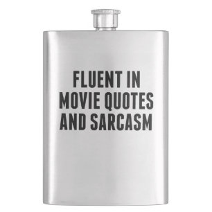 Fließend in den Film-Zitaten und dem Sarkasmus Flachmann