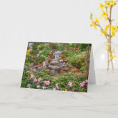 Fließender Wasserfall mit Frühlingsblumen Karte (Gelbe Blume)