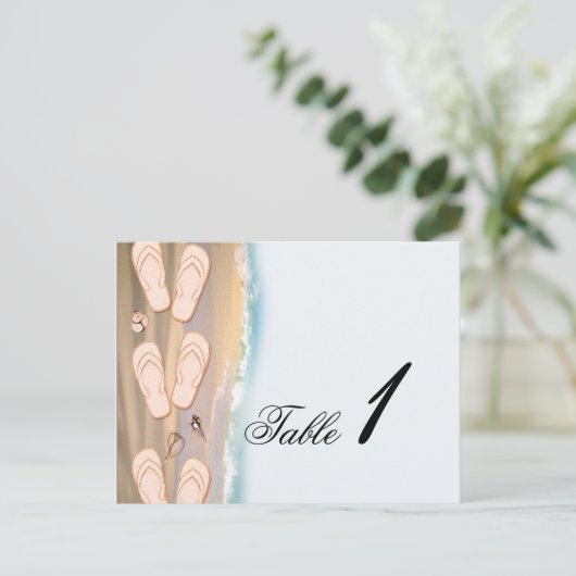 Flip Flops auf der Beach Wedding Tischnummer (Stehend Vorderseite)