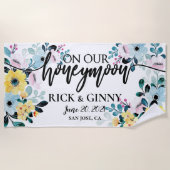 Flitterwochen geben Personalisierte Blütenblätter Strandtuch (Vorderseite)