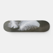 Floating Gänsefeathers Skateboard (Horizontal)