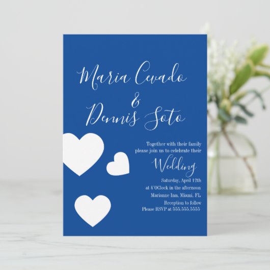 Floating Heart Lettering Script Wedding Bold Farbe Einladung (Stehend Vorderseite)