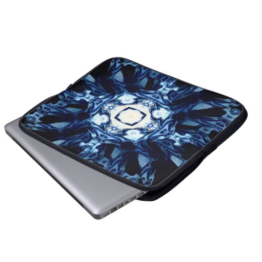 Floating...... Laptopschutzhülle (Vorne Knopf)