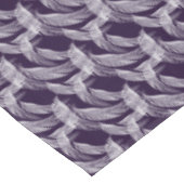 Floating White Feathers Tischdecke (Schrägansicht)